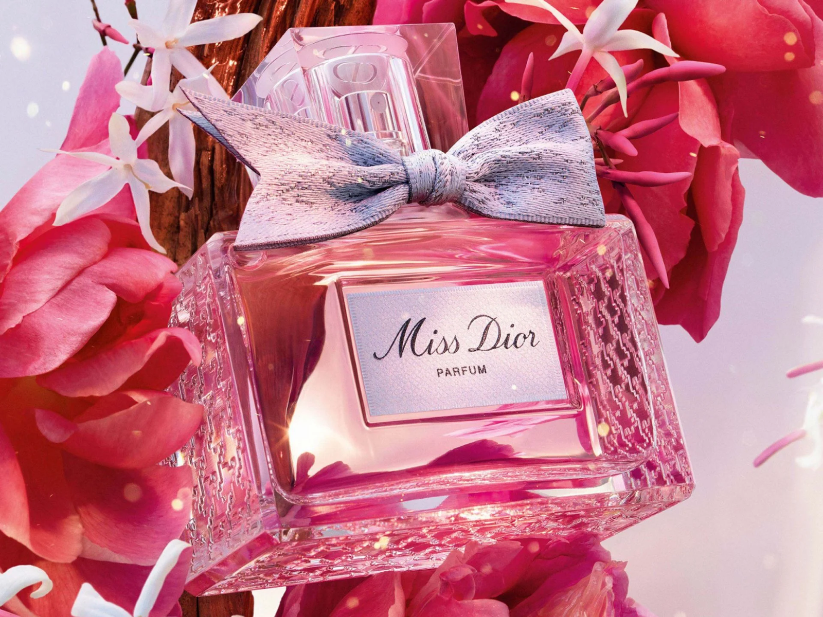 Perfume Obsession: Trending Notes You’ll Love in 2025